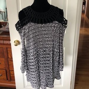 Frank Lyman Black and white tunic